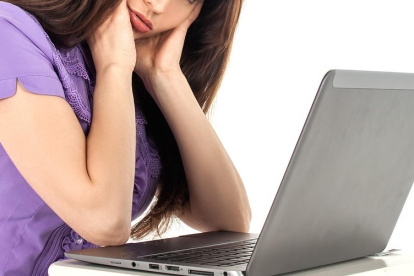 Los mensajes del USCIS fueron enviados a los migrantes indocumentados, a través de mensajes de texto y correos electrónicos.