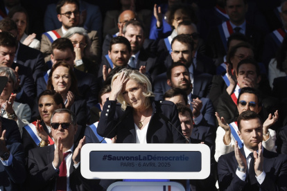 La líder ultraderechista francesa Marine Le Pen, en una concentración de su partido, Agrupación Nacional (RN), en París.