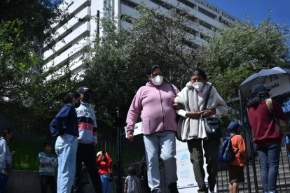 La ocupación de camas en el Hospital Eugenio Espejo llega al 95.95 %; el paciente se queda 7 días, en promedio.
