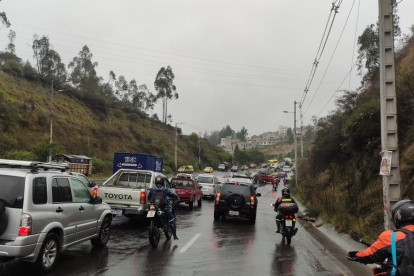 El Pico y Placa busca reducir la congestión vial en la capital a horas pico. Hay multas para quienes incumplen la medida.