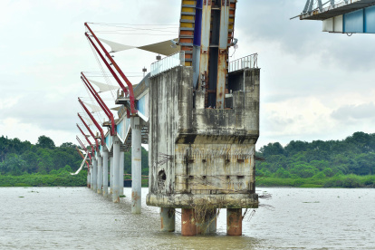 Solo el tiempo pasa ahora por el puente Durán-Santay.