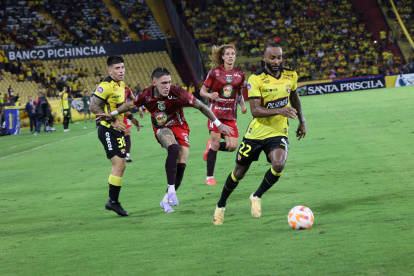 Barcelona SC lidera la tabla de posiciones de la LigaPro 2025.