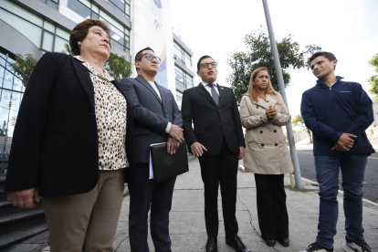Seis concejales llegaron la mañana de este 8 de abril de 2025 a la Contraloría.
