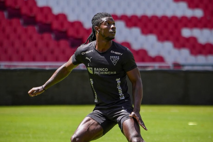 El haitiano Ricardo Adé se alista para ser titular en la defensa de Liga de Quito.