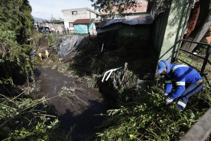 La quebrada Sanshayaku en el sector de Turubamba se desbordó producto de las intensas lluvias