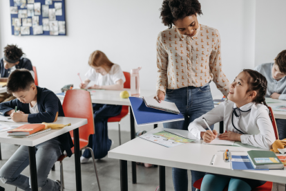 13 de abril: Día del Maestro en Ecuador, un tributo a quienes educan con pasión