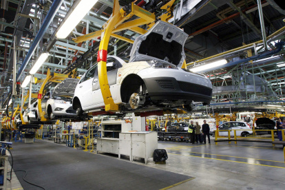 Una de las marcas de carros de Estados Unidos es Ford, una de sus plantas.