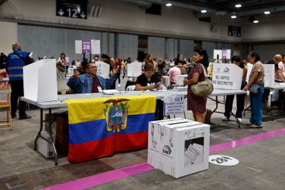 Miles de ecuatorianos en el extranjero han acudido a votar en anteriores elecciones presidenciales.