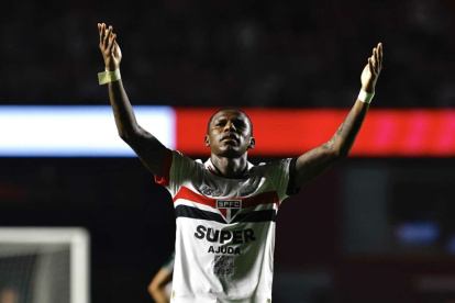 Robert Arboleda es fijo en la zaga del Sao Paulo dirigido por Luis Zubeldía