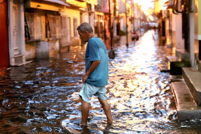 Las inundaciones complican la movilidad de los ciudadanos.
