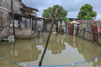 Varios sectores de Muisne registran inundaciones.