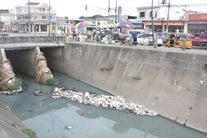 Desaparecido cayó en zanja de Mucho Lote 1.