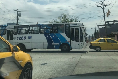Líneas de buses que circulan por el CNE cambiarán su ruta.