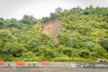 Cerca del túnel San Eduardo se registró el deslizamiento.