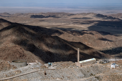 Vista aérea del acueducto del río Colorado-Tijuana a su paso por La Rumorosa en Tecate, estado de Baja California, México, el 4 de abril de 2025.