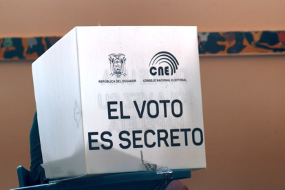 Unidades educativas y espacios comunitarios están siendo adaptados como nuevos puntos de votación en las zonas más golpeadas por el invierno.
