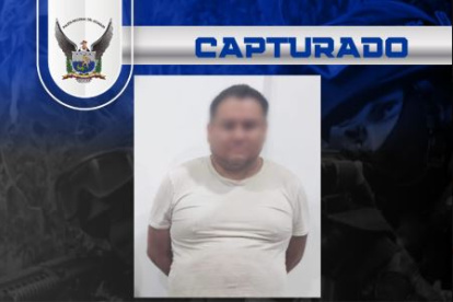 Policía aprehende a dos integrantes del GAO "Los Lobos" implicados en robo a local comercial en Pisulí