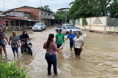 Las personas se encuentran afectadas por las lluvias