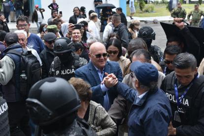 Diego Borja ejerció su derecho al votos.