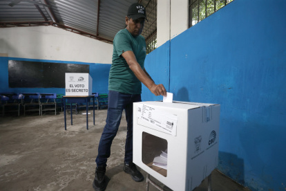 Las elecciones en Ecuador se desarrollan con normalidad este 13 de abril