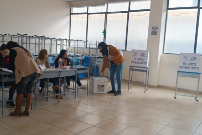 La jornada electoral arrancó a las 7:00 del 13 de abril de 2025.