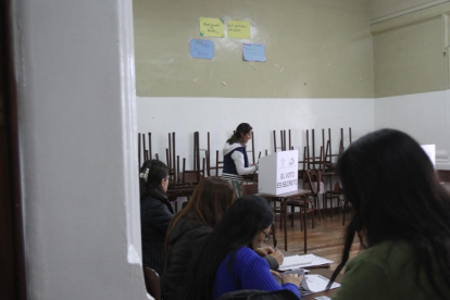 En una junta electoral en Quito, la mañana del 13 de abril del 2025.