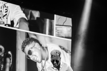 Jombriel utilizó sus redes sociales para responder a las críticas por su baile en el cierre de campaña de Luisa González.