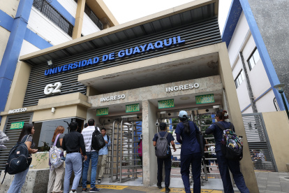 Las clases serán virtuales de forma temporal. La emergencia por las lluvias da paso a poner en práctica la modalidad.