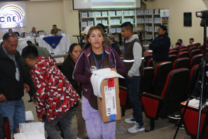 El escrutinio de los votos en Cotopaxi concluyo al 100 %.