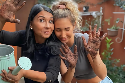 Ana Buljubasich junto a su hija Ana Paula en una de sus últimas publicaciones de Instagram, celebrando su cumpleaños con amor y complicidad.