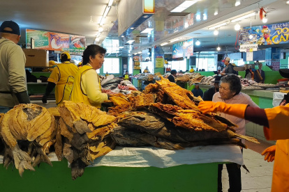 Los comerciantes de pescado seco esperan que las ventas mejoren.