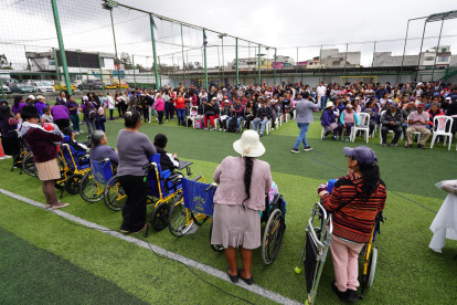 El MIES gestiona las asistencias económicas para las personas en condición de pobreza.