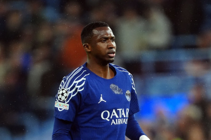 Willian Pacho, defensa del PSG.