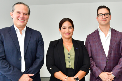 Ricardo Campoverde, Rosa de la Paz y Juan Carlos Salame.