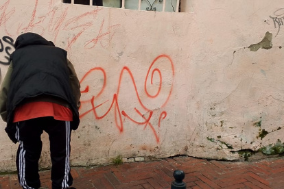 Tres de los cuatro jóvenes detenidos por rayar las paredes son menores de edad.