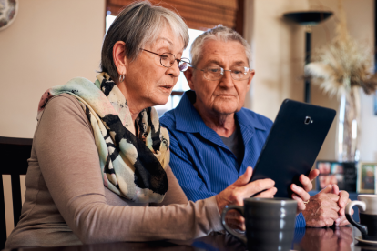 Adultos mayores en situación vulnerable pueden recibir el bono de la tercera edad.