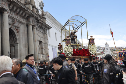 La escultura e Jesús del Gran Poder causa gran devoción en Quito.