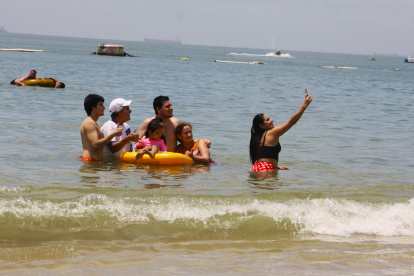 La playa es uno de los destinos favoritos para las familias ecuatorianas.