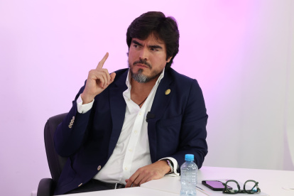 El ministro de Gobierno, José De La Gasca, reaccionó a la alerta de las Fuerzas Armadas.