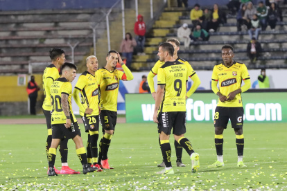 Barcelona SC se prepara para recibir a Universitario en Copa Libertadores 2025.