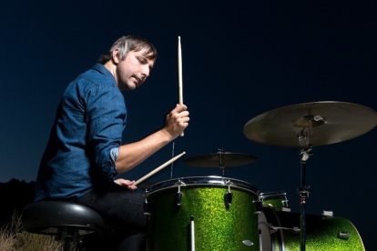 Joseph Seiders, baterista de la banda The New Pornographers fue arrestado el 5 de abril por supuesto abuso infantil y presunta pornografía infantil.