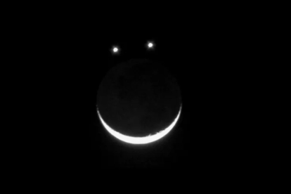 Venus, Saturno y la Luna formarán una “sonrisa” en el cielo durante la madrugada del 25 de abril, visible sin telescopio desde casi cualquier lugar del mundo.