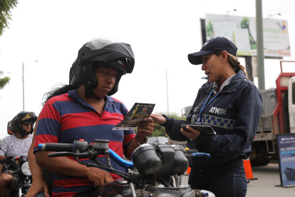 Con material educativo se busca que conductores de vehículos motorizados, sobre todo motos, reduzcan la velocidad para evitar siniestros viales.
