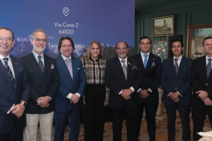 Juan Carlos Cassinelli, Francisco Nugué, José Luis Iturralde, Sylka Sánchez, Humberto Plaza, Ricardo Bowen, Weldyn Quezada y Víctor Jurado.