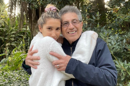 Ana Paula con su padre.