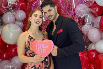 Renier Izquierdo y Antonella Moscoso.