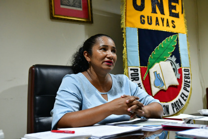 Es la presidenta de la UNE Guayas desde noviembre pasado y educadora desde hace 20 años. Lucha por el magisterio y por la igualdad de las mujeres.