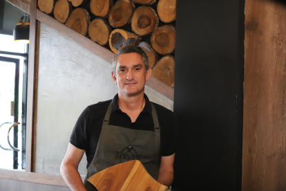 Plaza comparte el recorrido que lo llevó de cocinero autodidacta a referente parrillero.