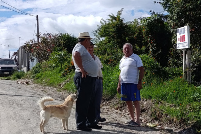 Daños. Las vías en mal estado complican la movilidad en el sector. Cuando llueve, el sitio se vuelve intransitable, denuncian los afectados.