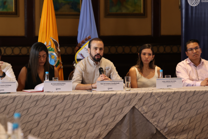 Referencial. El alcalde de Durán en una pasada rueda de prensa.